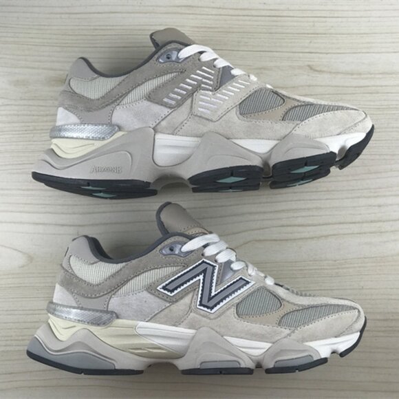 New Balance 9060 Casual Sneakers (Gray And Black) - Picture 6 of 13